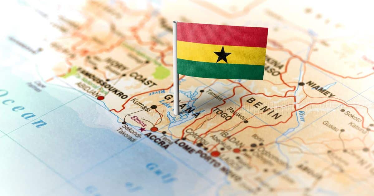 Land Ghana mit Flagge